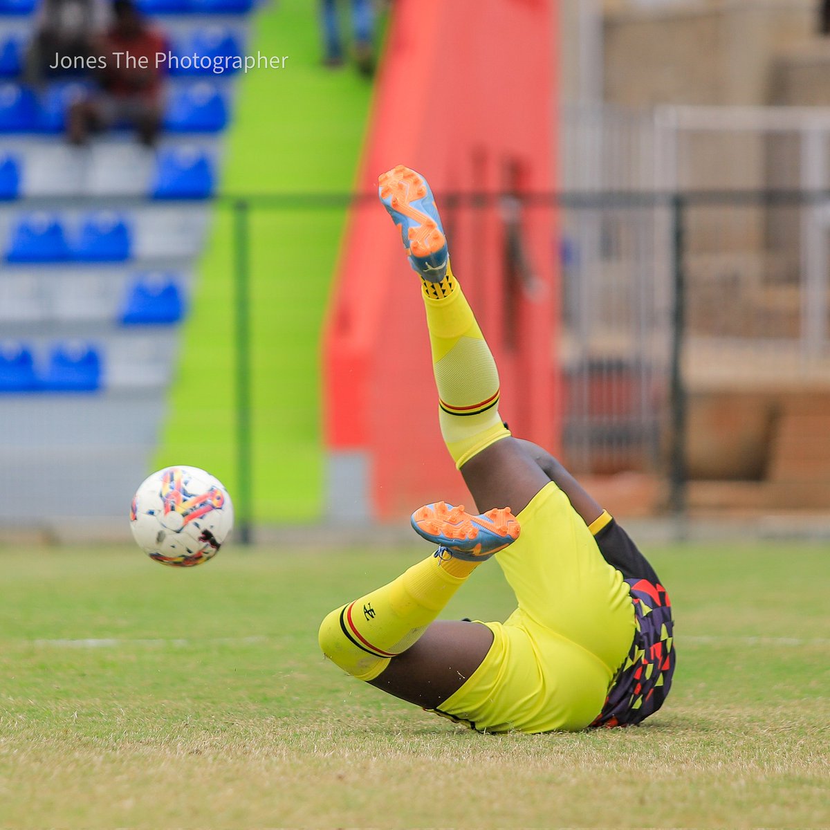JonesUg256's tweet photo. β½ Lens ready, game face on! Namibia vs Uganda β history in the making. πΈπ₯ #FIFAWWCQualifiers #UGAvNAM https://t.co/u17aouYMUX