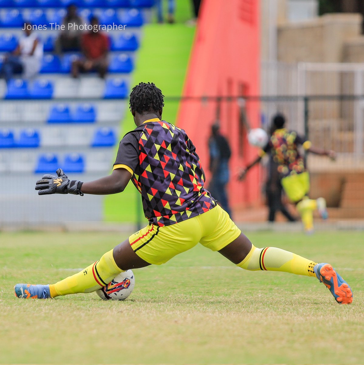 JonesUg256's tweet photo. β½ Lens ready, game face on! Namibia vs Uganda β history in the making. πΈπ₯ #FIFAWWCQualifiers #UGAvNAM https://t.co/u17aouYMUX