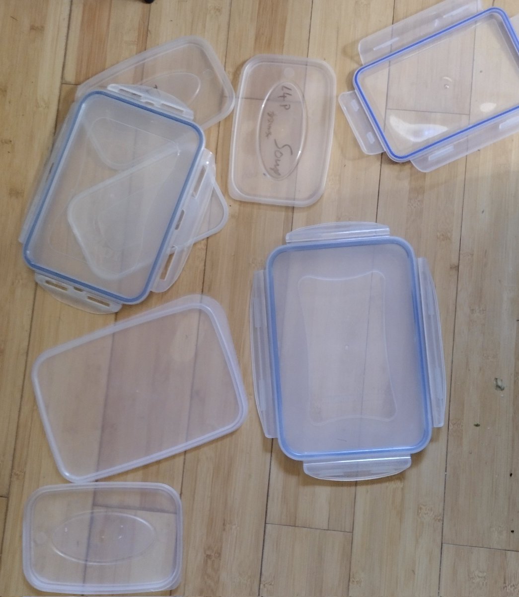 I'm gonna start a dating app for tupperware.. I've got as many bottoms that need tops, as tops that need bottoms. 🤷‍♂️🤓
What shall we call it? #TubTopSwapShop?