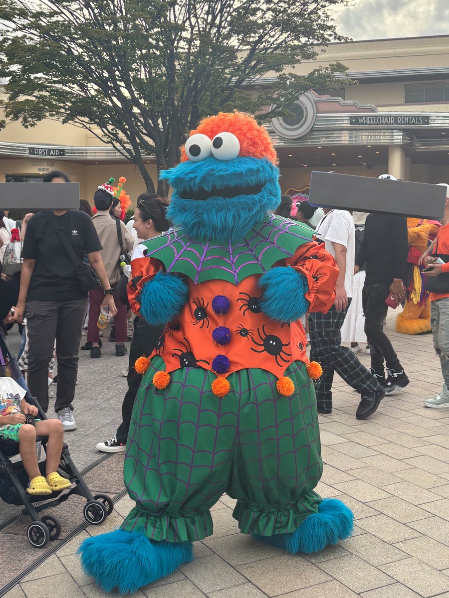 カチューシャ一目惚れしたんだけど黒フリルにリボン可愛すぎない？(ᐢᴖ ·̫ ᴖᐢ)
クロミちゃんのチュロスも美味しかったー☆