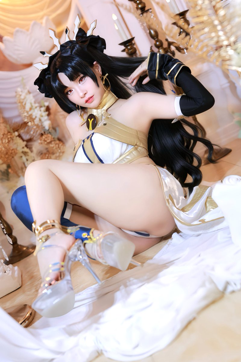 I'm Ishtar. I rule over Venus, but also govern fertility, war, and destruction

character: #ISHTAR
Game/Anime: Fate

#Cosplay #Cosplayer #CosplayGirl #FGO #fategrandorder
#コスプレ #コスプレイヤー