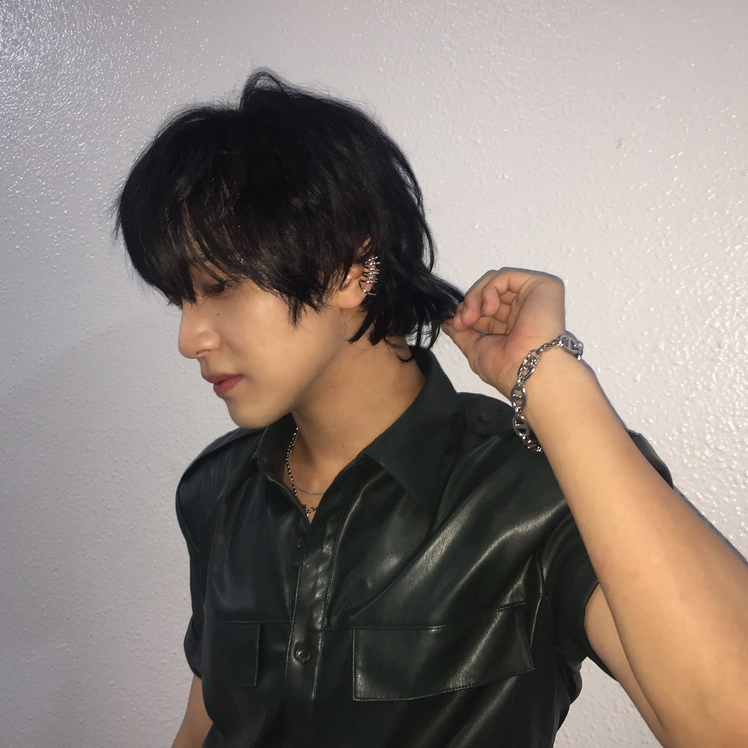 my pretty dolls i will make them kiss each other later