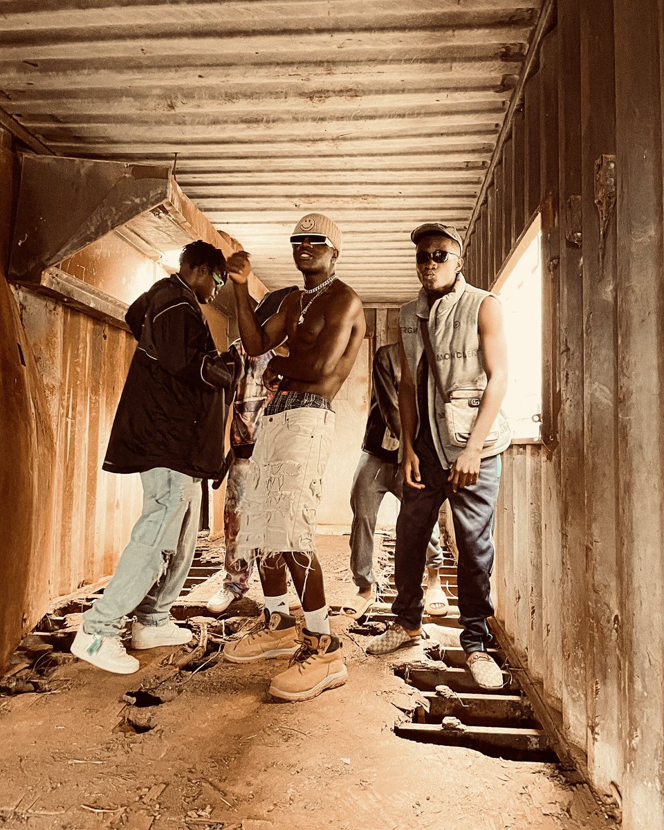 BigDesignX's tweet image. Flashback : 237MORTS …🇨🇲
#lazone