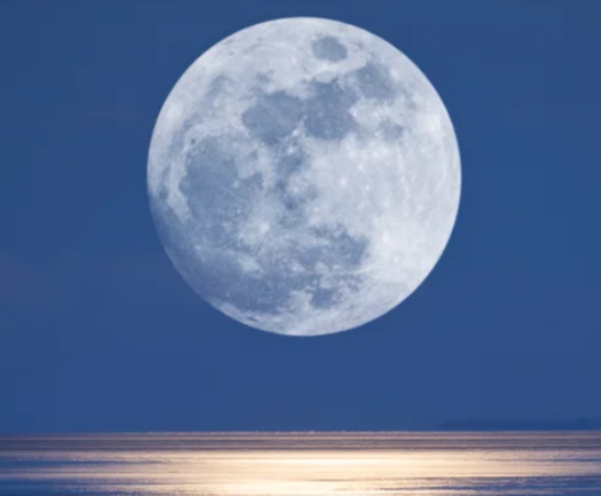 It's confirmed that Emilia's theme is the moon!