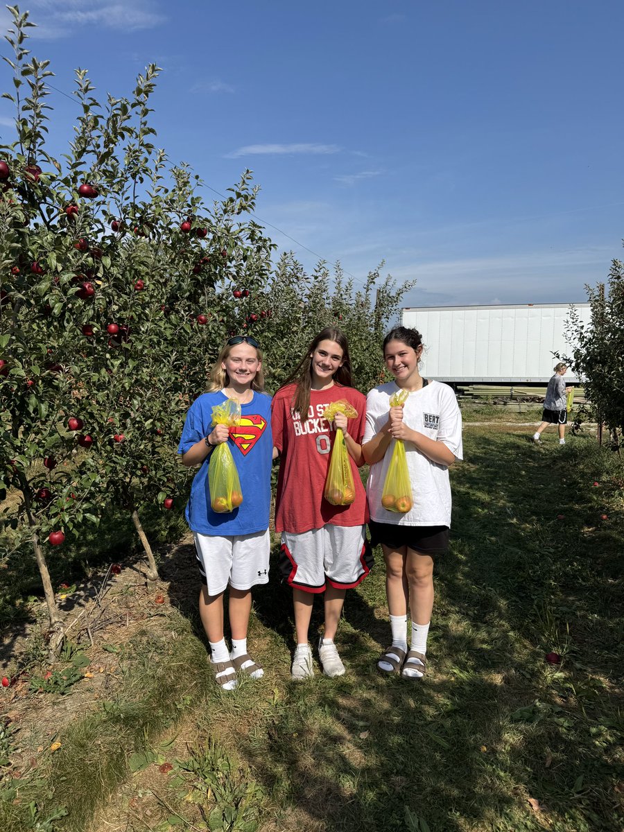 Annual apple picking field trip 🍏🍎