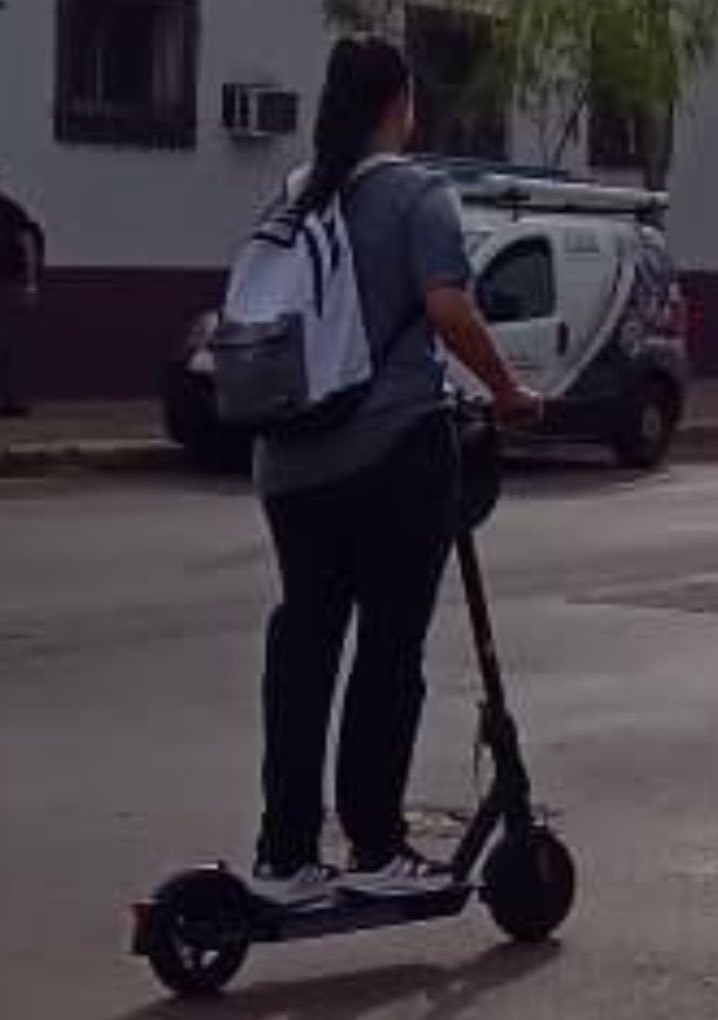 aguss_favilla's tweet image. ALERTA PDL⚠️ HAY QUE TENER CUIDADO CON ESTA PERSONA, ANDA ROBANDO VÍA MONOPATÍN ‼️‼️‼️‼️‼️🚨🚨🚨🚨🚨🚨🚨🚨🚨🚨🚨🚨🚨🚨🚨
Por favor difusión para que llegue a más personas y poder alertar más gente🙏🏻