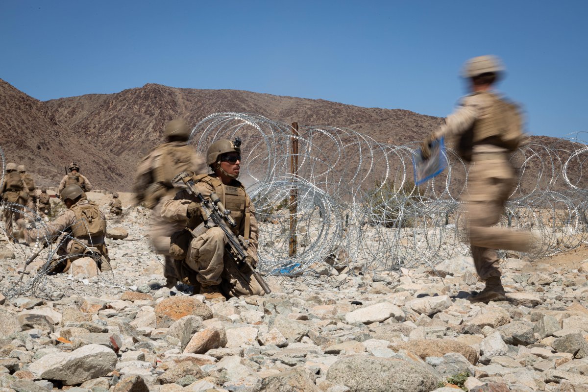 USMC's tweet image. #Marines with @1st_Marine_Div take part in the Blade Field Exercise at @MCAGCC29Palms, California.

The Blade exercise evaluated 3rd Battalion, 7th Marine Regiment&apos;s ability to maneuver in an austere environment against a peer threat.

#USMC #SemperFi #Training