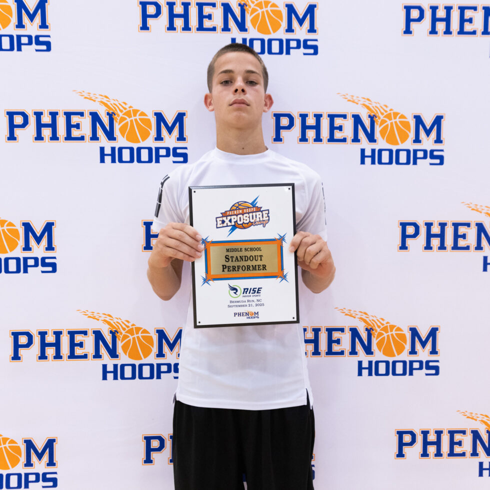 Award Winners from Phenom Exposure Camp
#PhenomHoops #PhenomExposureCamp 

Check out our award winners from Sunday's Camp: phenomhoopreport.com/award-winners-…