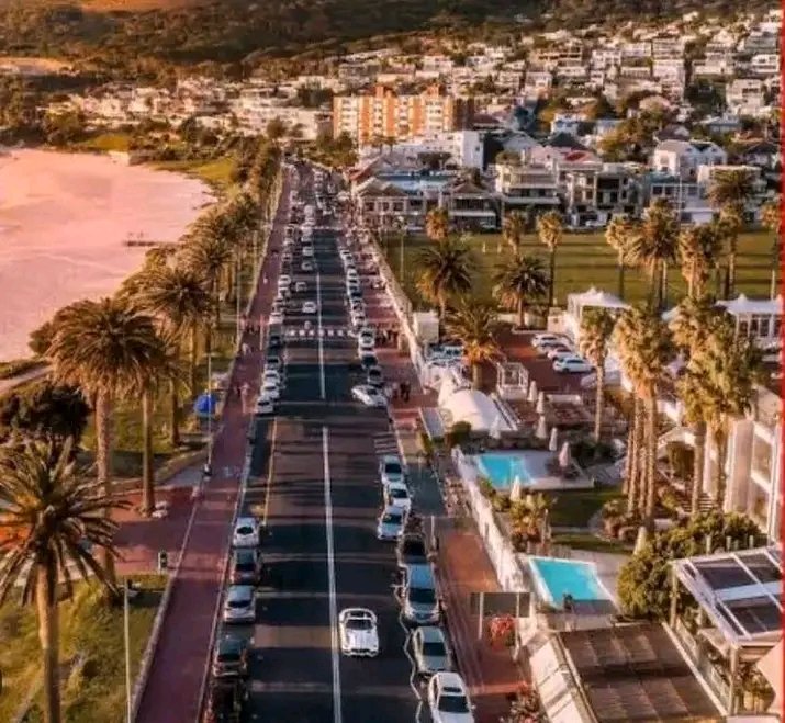 Bibo_wama2's tweet image. Anele Cooked her 🏌️.
The DA is doing good only in the WMC territories not in Khayelitsha and Cape flats 

And lastly Why is DA in GNU with Criminals?

#AneleAndTheClubOn947 #Hellen