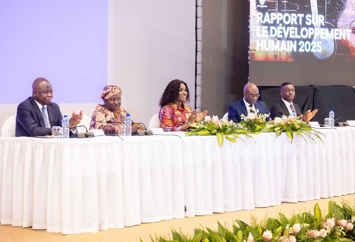 presidencecstg's tweet photo. Dr @SandraA_JOHNSON, Ministre, Secrétaire général de la Présidence du Conseil a présidé ce lundi 22 septembre 2025 la cérémonie de lancement officiel de l’édition 2025 du Rapport sur le Développement humain (RDH2025), sous le thème : « Une affaire de choix : individus et perspectives à l’ère de l’intelligence artificielle».