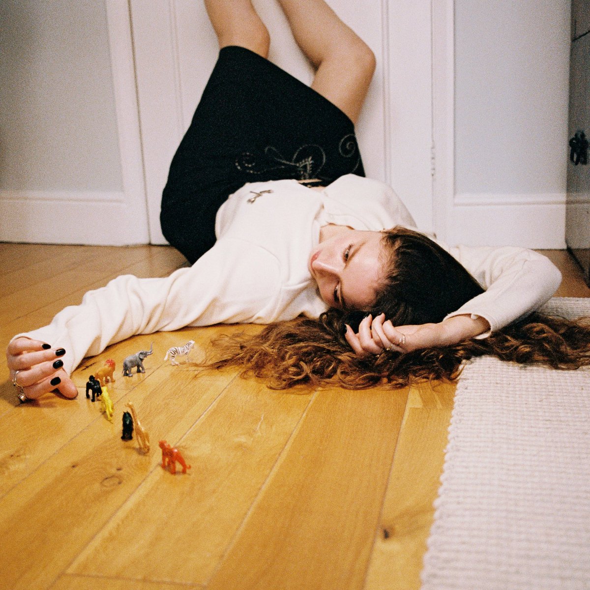 this is what dreams are made of - out next week 30/09. pre saveeee: ffm.to/emma-bradley-t… 🐆🦓🦒🐅🐘🦕🦏