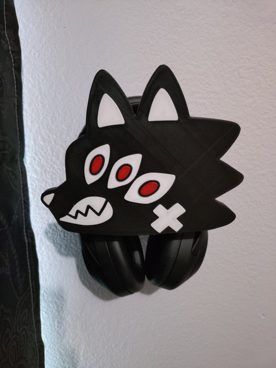 nyxedbones's tweet photo. had to rearrange my lil guys from @jaceandjudy but im so happy with them theyre so cute. crows and wolves are my favorite creatures especially when theyre a bit altered lmao 10/10 would recommend https://t.co/yoFALYek51