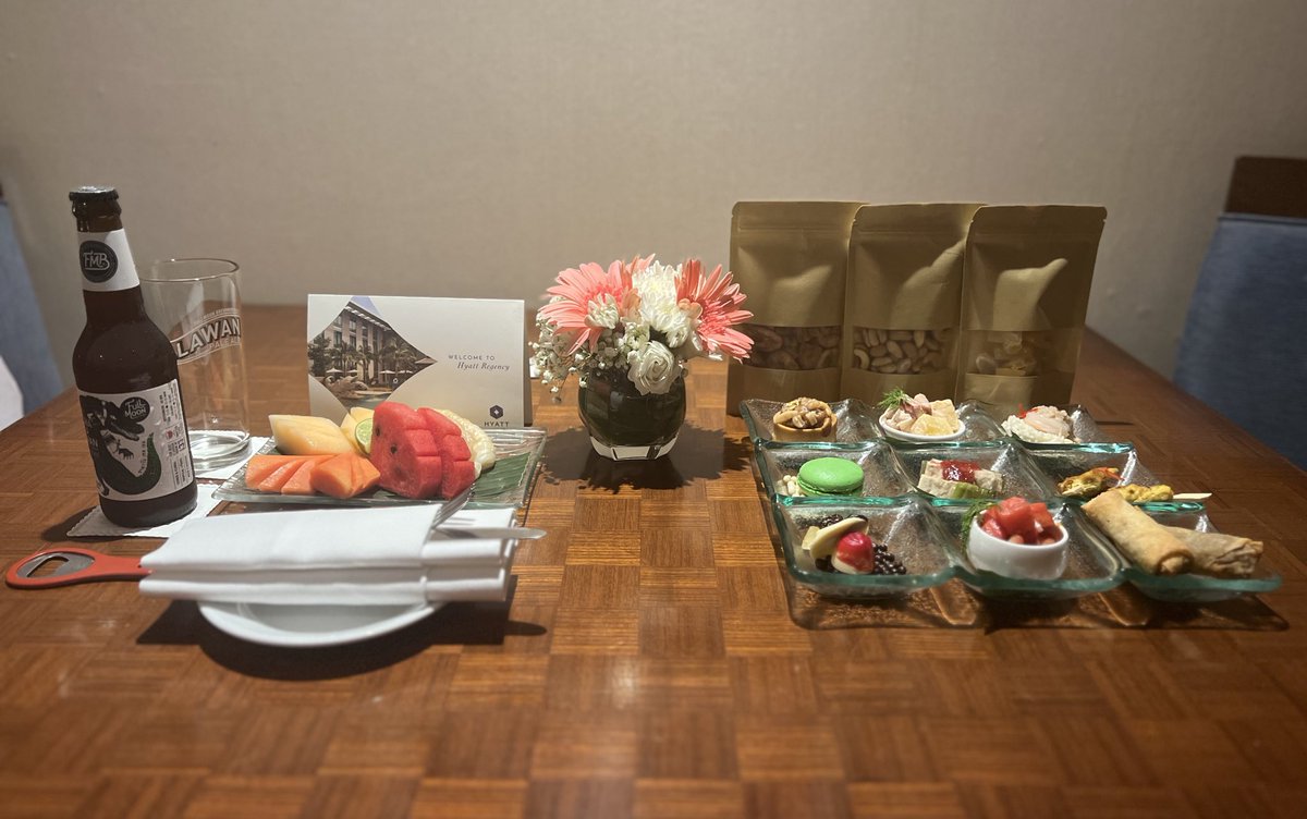 On the road or at home — who doesn’t crave a little certainty?

At Hyatt Regency Suvarnabhumi Airport Bangkok, it’s the same every time:
Open the door, and that familiar amenity is waiting.

A small ritual, but a reliable kind of comfort.

#Bangkok #Hyatt #YoungsTravel