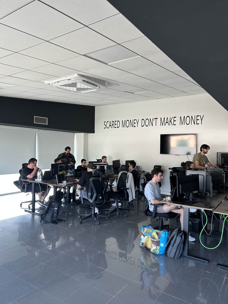 Personal Record, +$1.700.

Inaugurando la mejor oficina de traders en Barcelona.