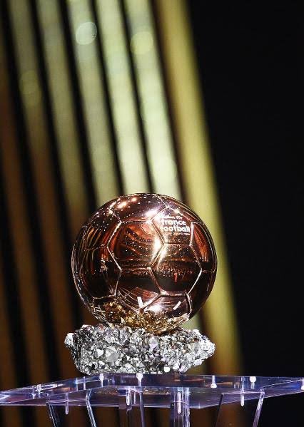 semcontextoSCCP's tweet image. 🚨 URGENTE 🚨
Maycon, o &quot;Mayconha&quot;, está fora do top 20 da bola de ouro!

📰 @marca (🌕)