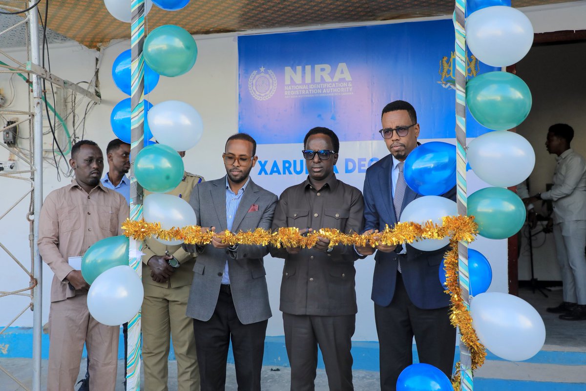 RadioMuqdisho's tweet photo. #Heliwaa now has a Somali National ID Center—the 17th in #Mogadishu—launched by NIRA’s Deputy DG @Abdirahman_Euro & local leaders. Officials urged residents to register for their ID, vital for school, healthcare, banking, passports & legal identity. https://t.co/Y7qP14boat