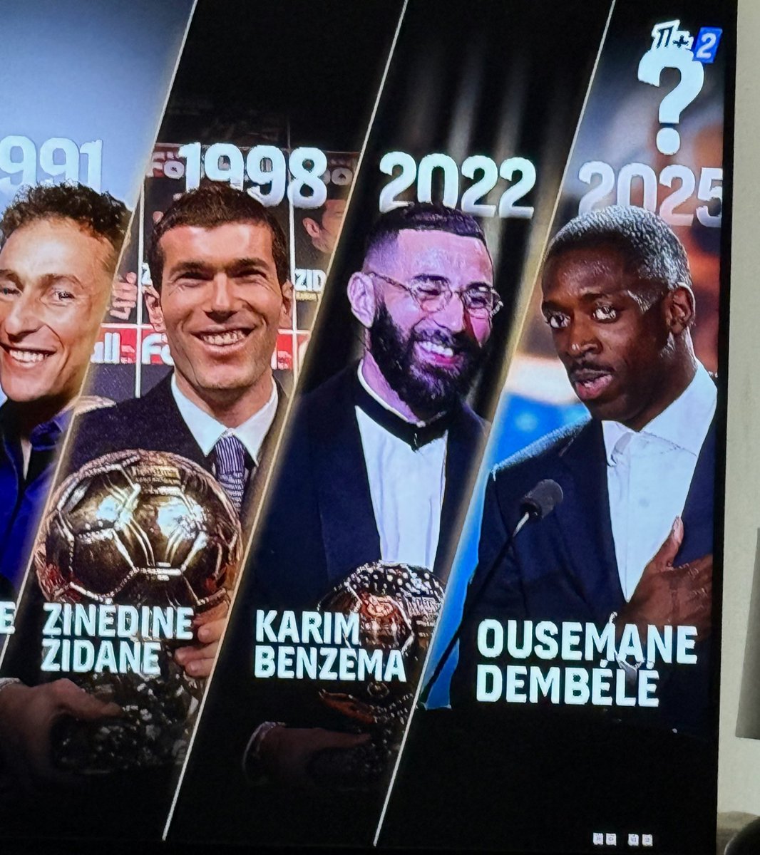 Da_McClem's tweet photo. @ligue1plus faites un effort sur l’orthographe, vous l’avez écrit comme Luis Enrique le prononce 😂
#OusmaneBallonDor #ligue1 https://t.co/85Br6WE9ig