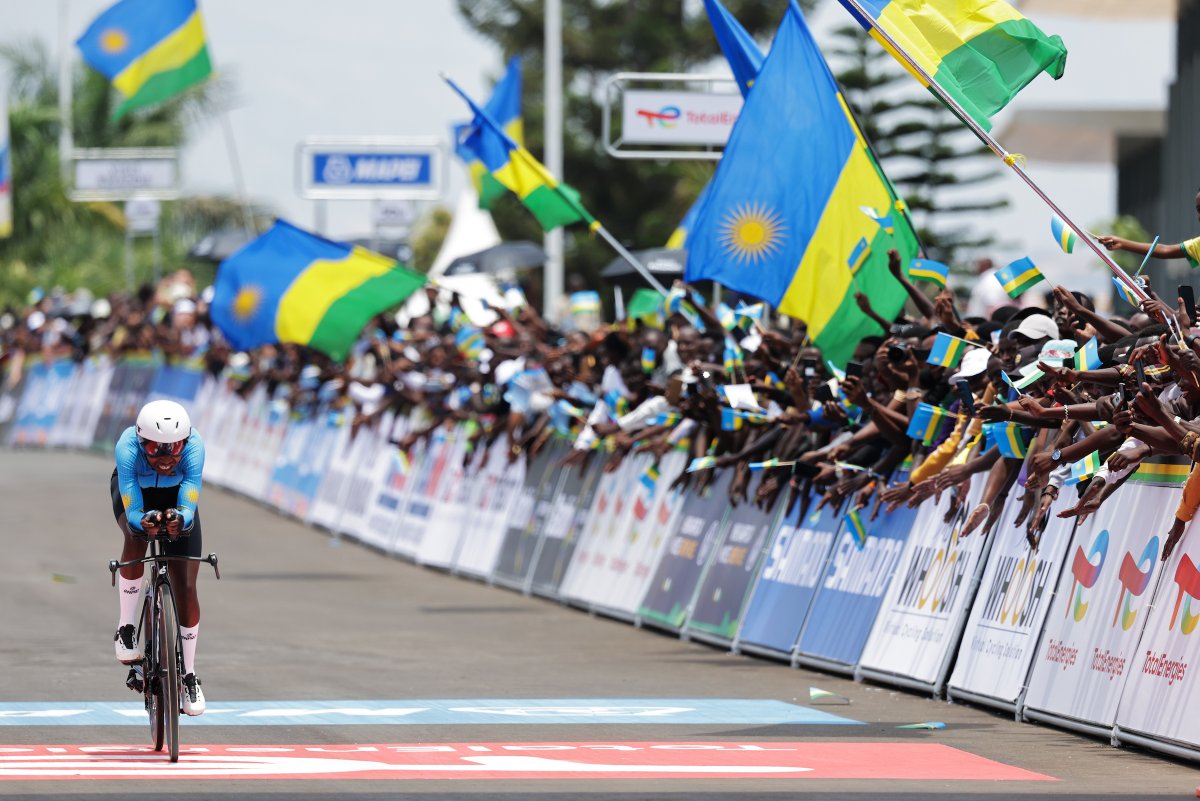 UCI_cycling's tweet image. From pain faces to celebration faces 🥵
No hiding in the Under-23 Individual Time Trial as riders give it their all, before celebrating their efforts with family and fans at the finish! 💯
#Kigali2025
