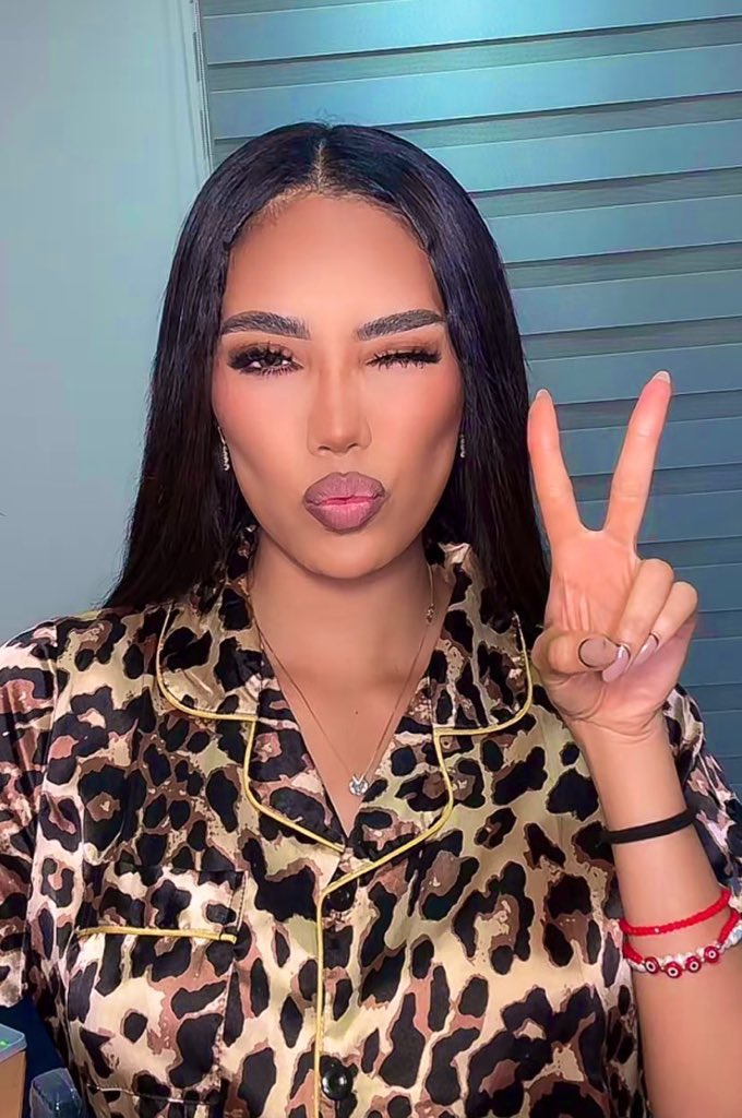 BrujaDeLun4's tweet photo. Weeeey, que Dalilah y Shiky hablaron en la madrugada de Priscila 💛: 
Cari has sido muy nombrada, te queremos mucho, que hermosa verla en los posicionamientos, ella se daba cuenta de todo, amaba verla, era muy chingona nuestra vieja 😭💗

#PriscilaValverde 
#LaCasaDeLosFamososMx https://t.co/qEO588V4Hi