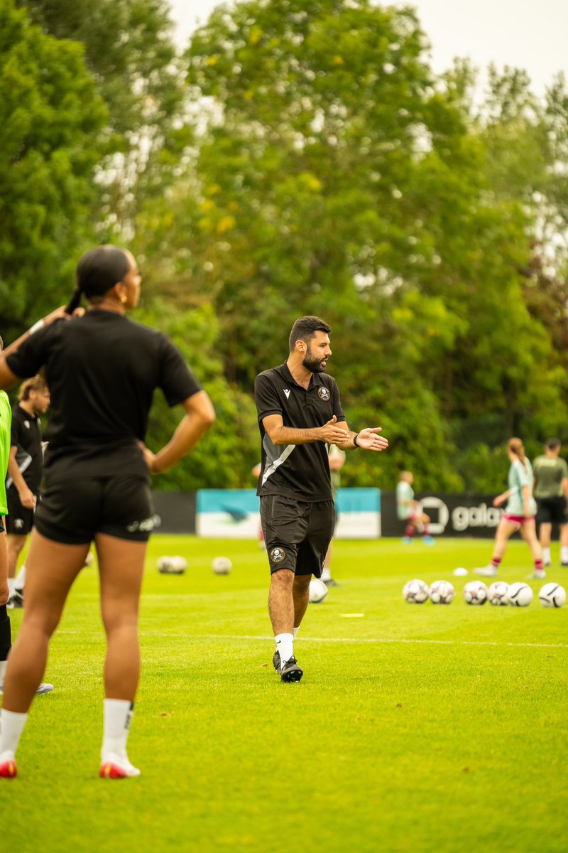 Charlie Bill tweet media