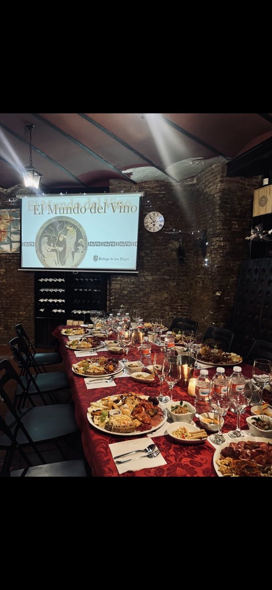 bodega de los reyes tweet media