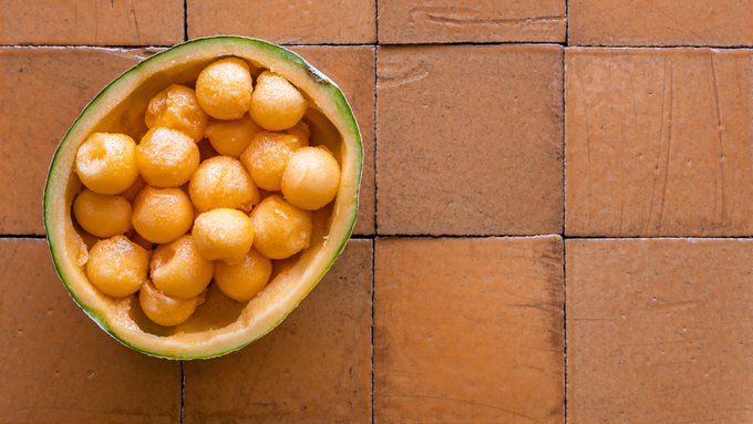 WindowWorksUSA's tweet image. RP @ARTObrick 
Feeling the fall vibes with this delicious cantaloupe colored tile.  TileEverything #HelloFall