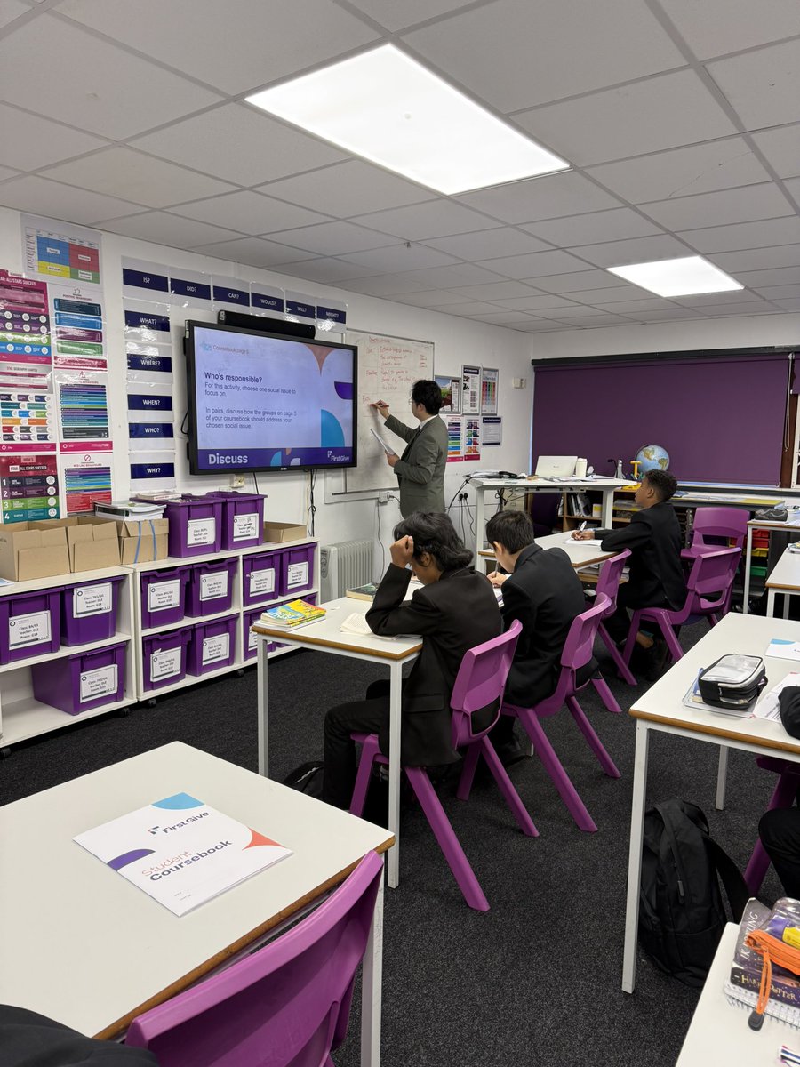SmallHeathLA's tweet image. Our Year 8s have made a head start with the @FirstGiveUK programme, exploring social issues and discussing responsibility. Great to see students engaging thoughtfully and beginning their journey to make a positive impact in the community.