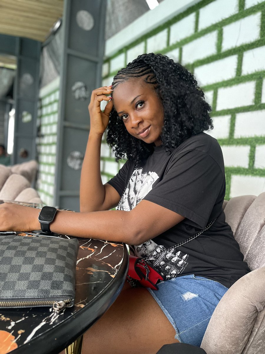 PeaceAl06377124's tweet photo. When they call you a quiet person but you have different personalities for different people

Funke akindele https://t.co/pGVp1sgSbN