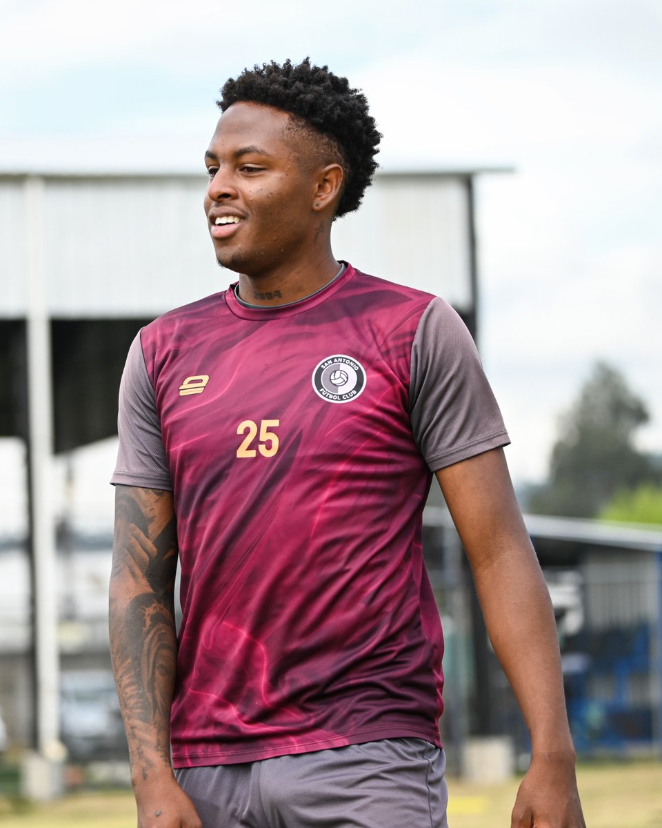 📷| Lunes en la oficina 👊

Insistir y creer 💪

¡Vamos San Antonio! 🔴🟡

#FamiliaCammarata 
#SomosDePrimera 
#SanAntonioFc