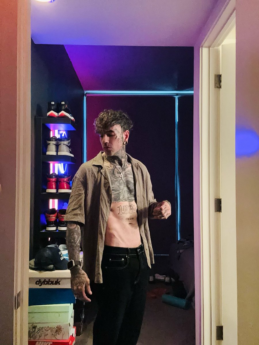 Daddy is 41 this week. 🍷