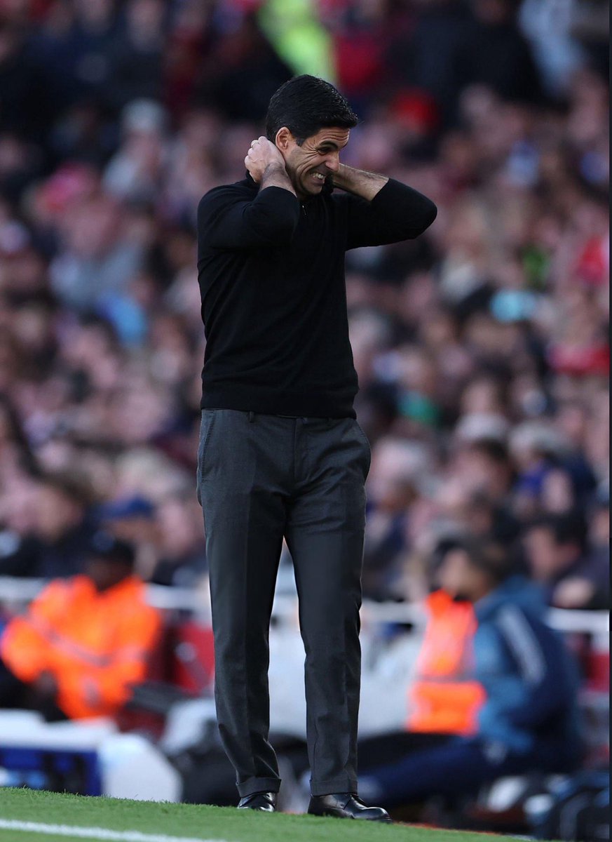 OladunjoyeSam19's tweet image. The whole world against this man.
But guess what his own is also against him.
But you have a fan in me. Just keep doing the basis the pressure is mounting. Show them the best you are.
#Dotheimpossible