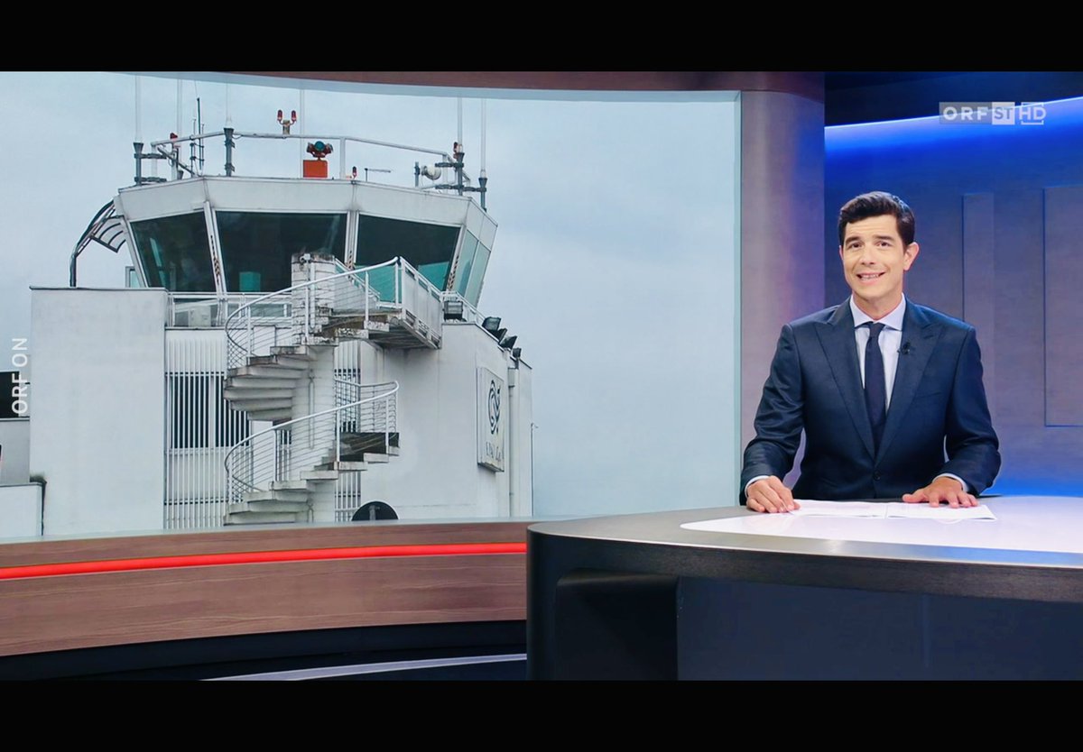 HofmannAviation's tweet image. #TVwork today with ORF Südtirol about Bolzano airport and SkyAlps operations.

#TVwork oggi con ORF Südtirol sull'aeroporto di Bolzano e sulle operazioni di SkyAlps.

#hofmannaviation #luftfahrtexperte @ORF