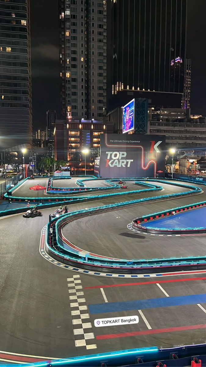 _TipsyGnome_'s tweet photo. Go-kart night with the gang 🏁
#rhonjee #MSIWAT https://t.co/VIZJ4LY3Hy