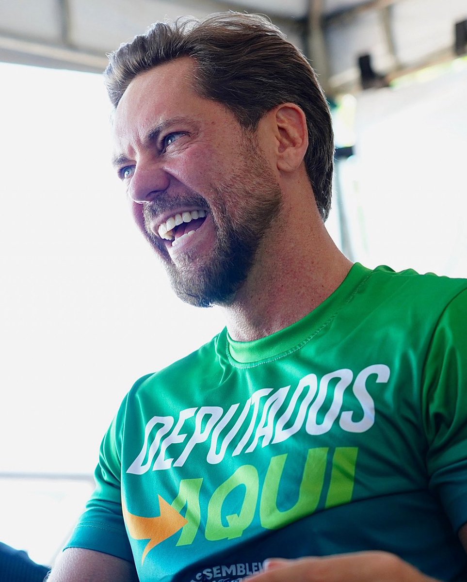 ✨ Que tenhamos uma semana produtiva, de grandes conquistas e bons resultados para nossa gente! 🙏🏻

💪🏻 Com coragem, alegria e dedicação, seguimos firmes, trabalhando para fazer de Goiás o estado nº 1 do Brasil. 🇧🇷 

#BoaSemana #Trabalho #Conquistas #BrunoPeixoto #Goiás