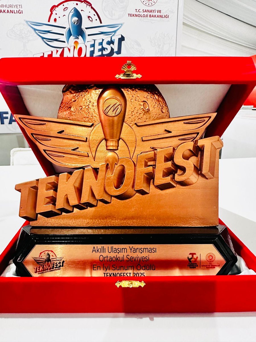 🚀 #TEKNOFEST2025’te gurur! Aziz Sancar BİLSEM’den ROAD_TIME takımı, 🥇Akıllı Ulaşım Türkiye 1.si ve 🏆En İyi Sunum ödülünü kazandı. Danışman Abdurrahman Abay ve öğrencilerimiz Asmin Asya, Armina Arya, Eymen Mirza’yı kutluyoruz! 👏 <a href="/Yusuf__Tekin/">Yusuf Tekin</a>
<a href="/tuncay_akkoyun/">Tuncay Akkoyun</a>