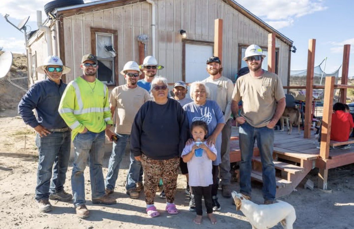 OAECoops's tweet image. Lineworkers representing Oklahoma&apos;s electric co-ops are back from a mission to Light Up Navajo.  Big thanks to the @NTUAUtilities for their guidance, hospitality &amp;amp; assistance during the project. @NRECANews 

Read more about this impactful mission here:  oaec.coop/2025/09/okla-s…