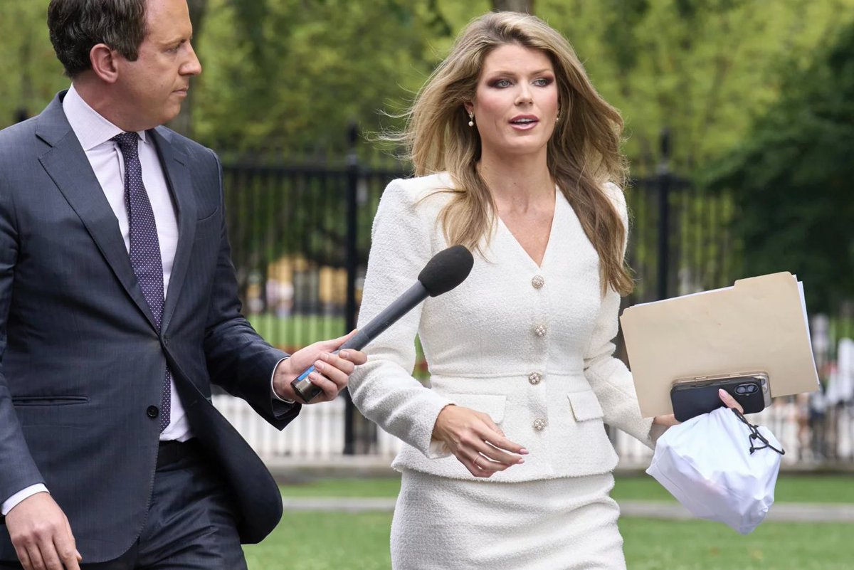 girlsreallyrule's tweet image. Trump will nominate senior aide Lindsey Halligan - who was previously censoring art at the Smithsonian - to serve as the top federal prosecutor for the VA office after Erik Siebert was ousted for refusing to charge Letitia James.

Her qualifications? She follows orders.