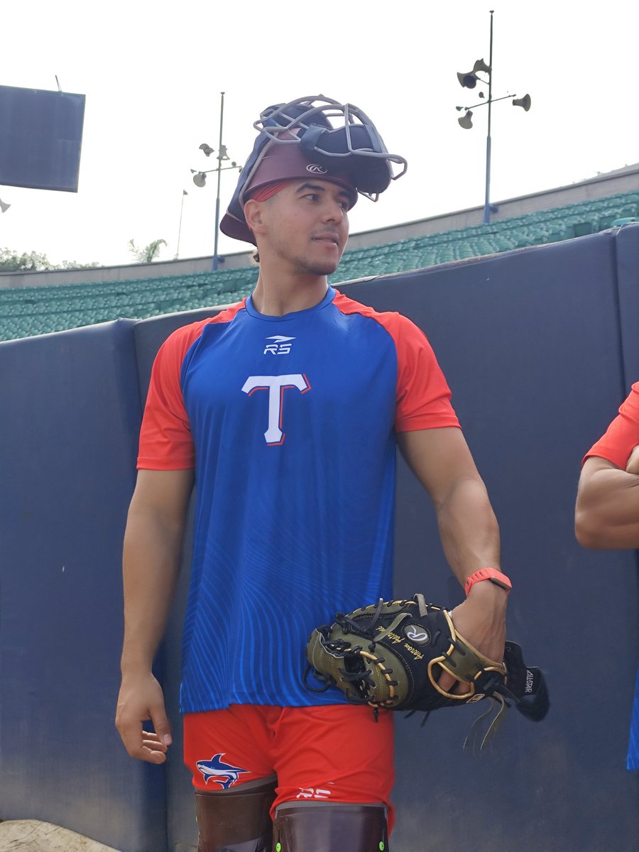 ¡Dos receptores más en el Minicamp 2025! 🦈🫡

Aarón Antonini y Abrahan Gutiérrez se reportaron en el Estadio Universitario de Caracas para la octava jornada. 🏟️🔥

#VamosPaEncima 🥁🦈
#TiburonesSiempre 💯