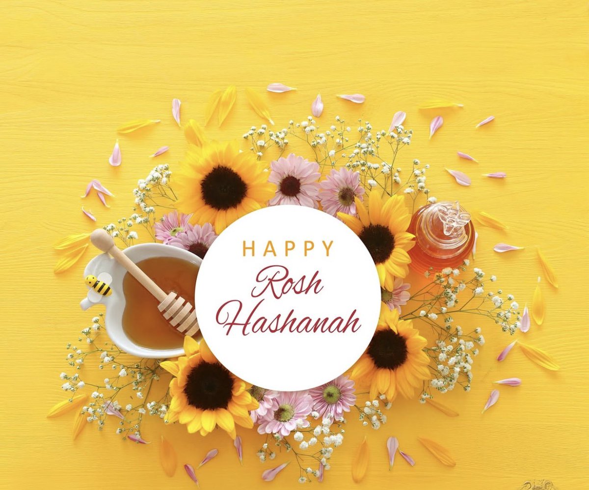 🍎🍯 Shanah Tovah! 🍯🍎
The Whitestone Republican Club wishes all our Jewish friends and neighbors a sweet, healthy, and happy New Year. May this Rosh Hashanah bring peace, blessings, and joy to you and your families. ✨
