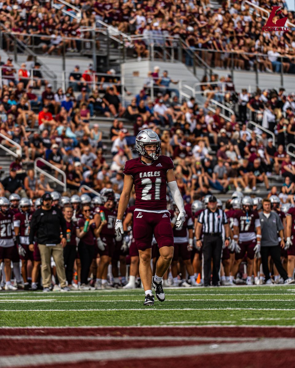 UWLEagleFB's tweet image. Saturday Selects 🦅🏈

📸 @JonJonFilms 

#TheExperience #asaneagle #d3fb