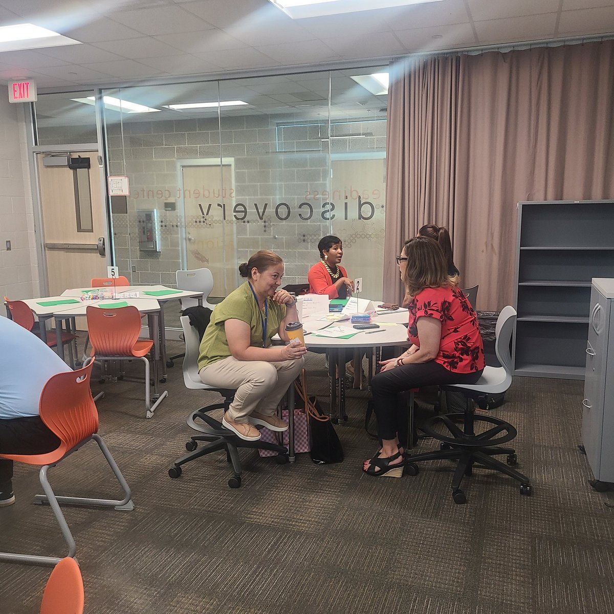 CyFairProfLearn's tweet image. New appraisers dove into meaningful discussions around the walkthrough process, learning how to support teachers in becoming reflective practitioners.