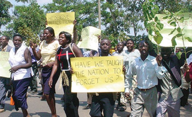 BrightKasozi's tweet photo. In solidarity wiz trs on strike, recognizing the vital role they play in shaping future generations. Their fight for fair compensation, better working conditions &amp; quality education is crucial for the well-being of our community.#TeachersDeserveBetter 
#KasoziBright4LC5Nakawa 1 https://t.co/AjkielyqOi