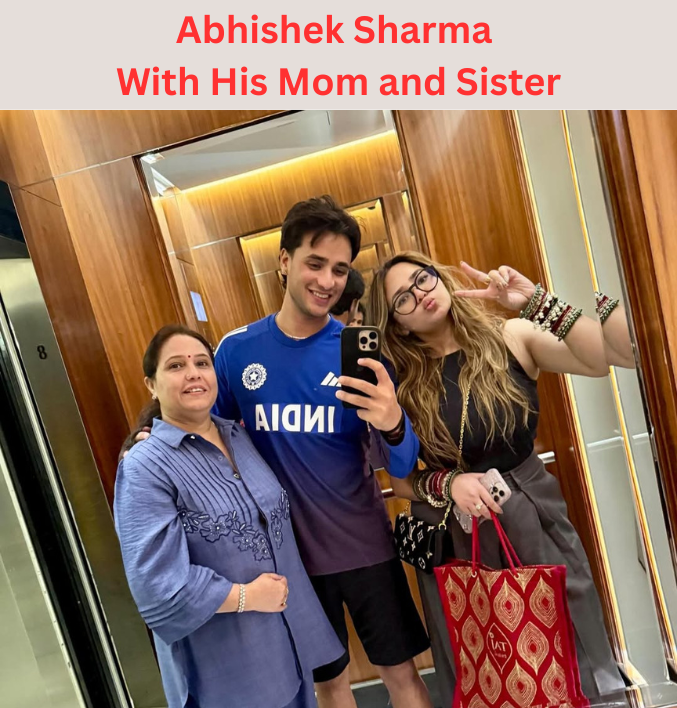 SportsTracker27's tweet photo. Abhishek Sharma Selfi With His Mom and Sister!

#AbhishekSharma  #AsiaCup2025 #AsiaCup #INDvsPAK #indvspak2025 #IndiaVsPakistan https://t.co/M6I8yPwL10