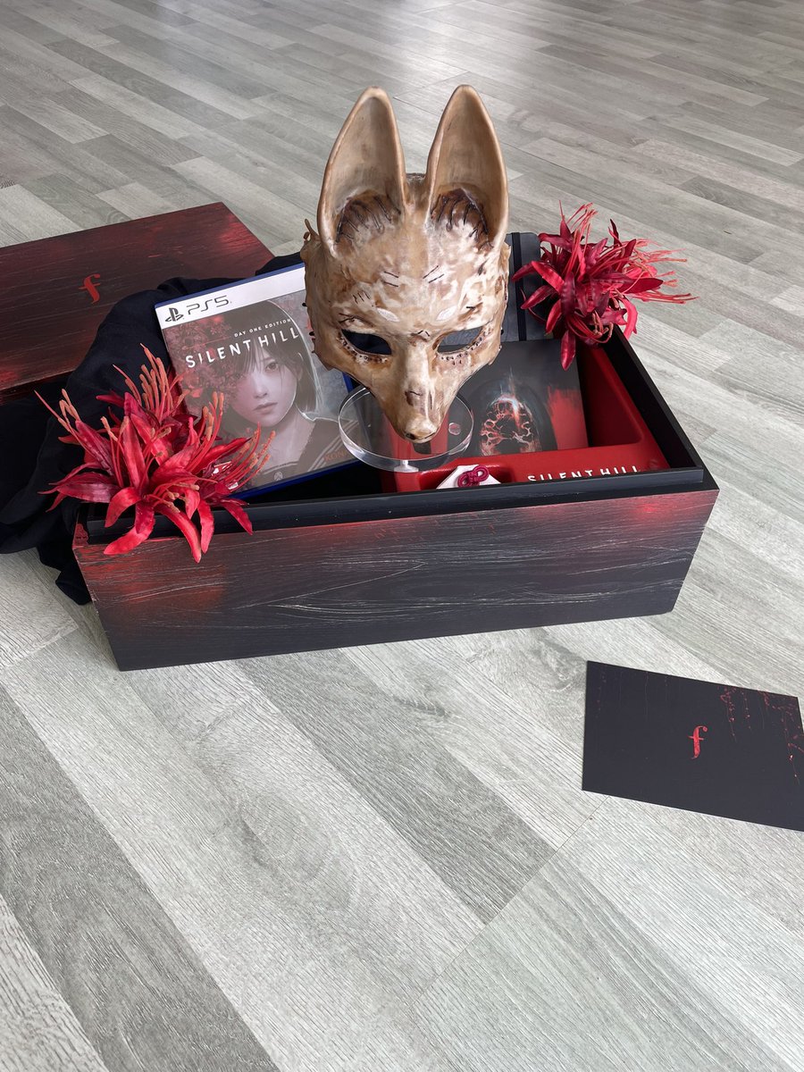 divaishq's tweet image. ⛩️Silent Hill f Unboxing : 

.. A Hauntingly Beautiful Experience 🌺

#silenthillf || #silenthill