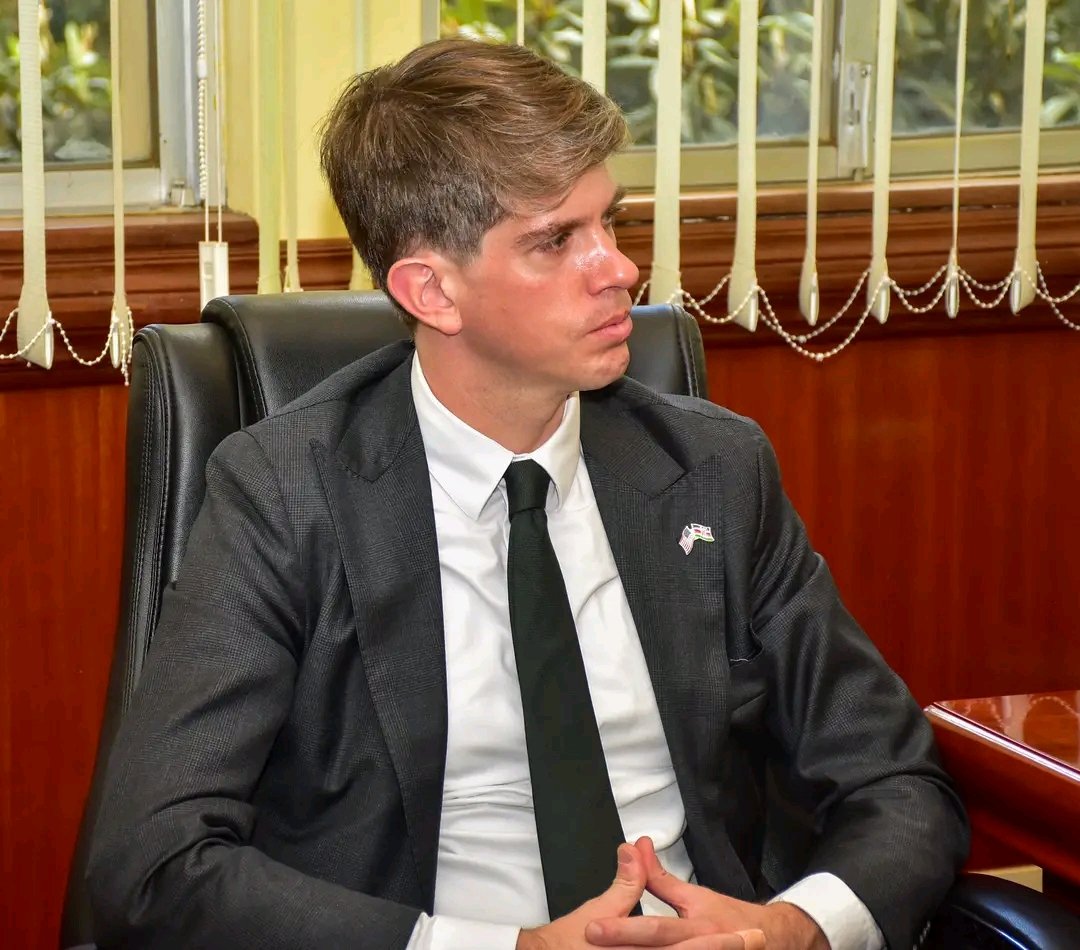 I hosted a two-member team from the Internal Affairs Unit of the US Embassy, Nairobi.
The delegation, comprising  William Echols and George Morara is on a regional tour to gather insights on key sectors such as Devolution, Health Care and the broader political landscape.