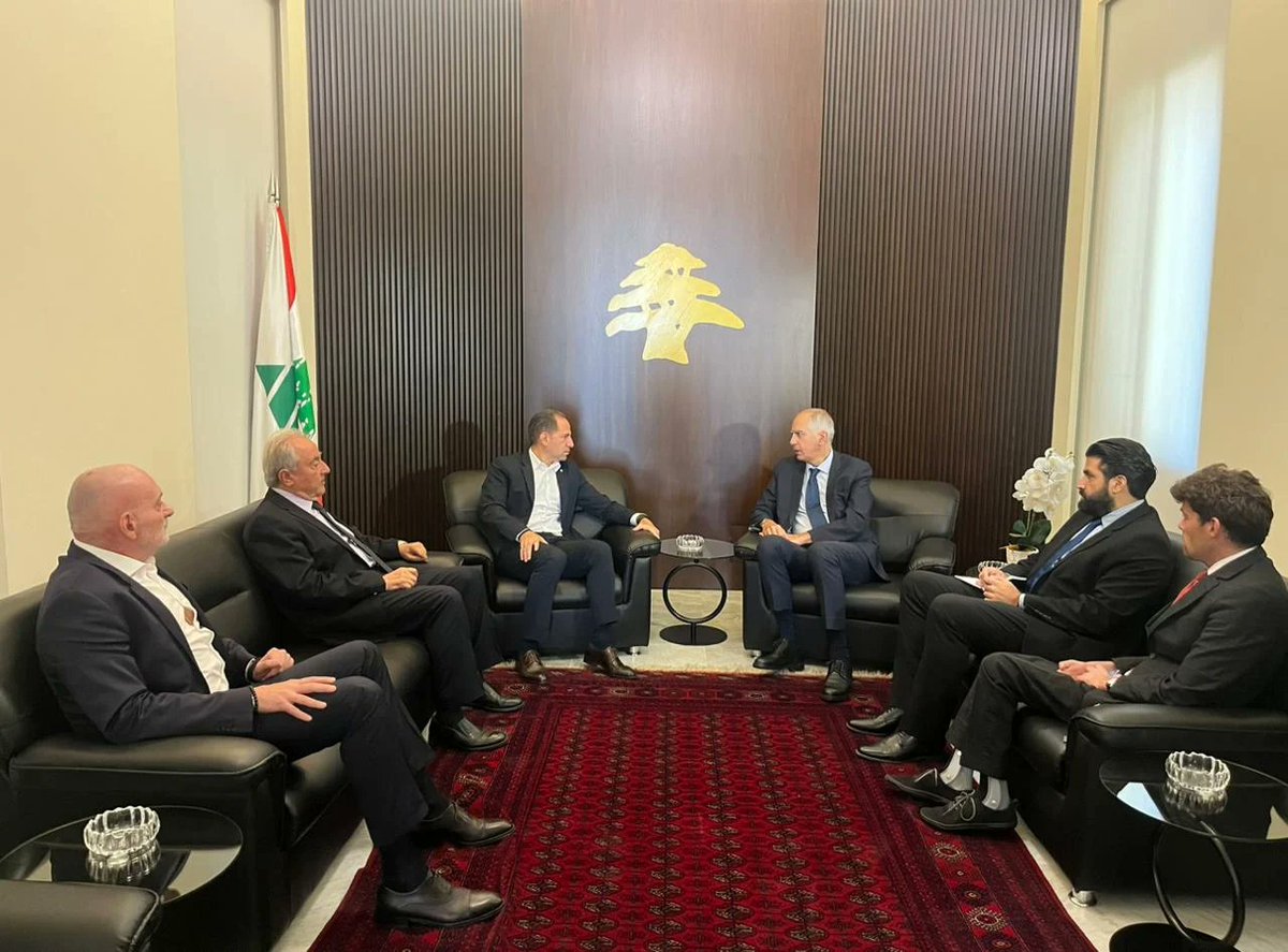 Kataeb.Org in English (@kataeb_eng) on Twitter photo Gemayel, French Ambassador Discuss Arms Control, Lebanese Sovereignty and Reforms
en.kataeb.org/articles/sl-34…
<a href="/samygemayel/">Samy Gemayel</a> <a href="/KataebInt/">Kataeb International</a> Gemayel, French Ambassador Discuss Arms Control, Lebanese Sovereignty and Reforms
en.kataeb.org/articles/sl-34…
<a href="/samygemayel/">Samy Gemayel</a> <a href="/KataebInt/">Kataeb International</a>