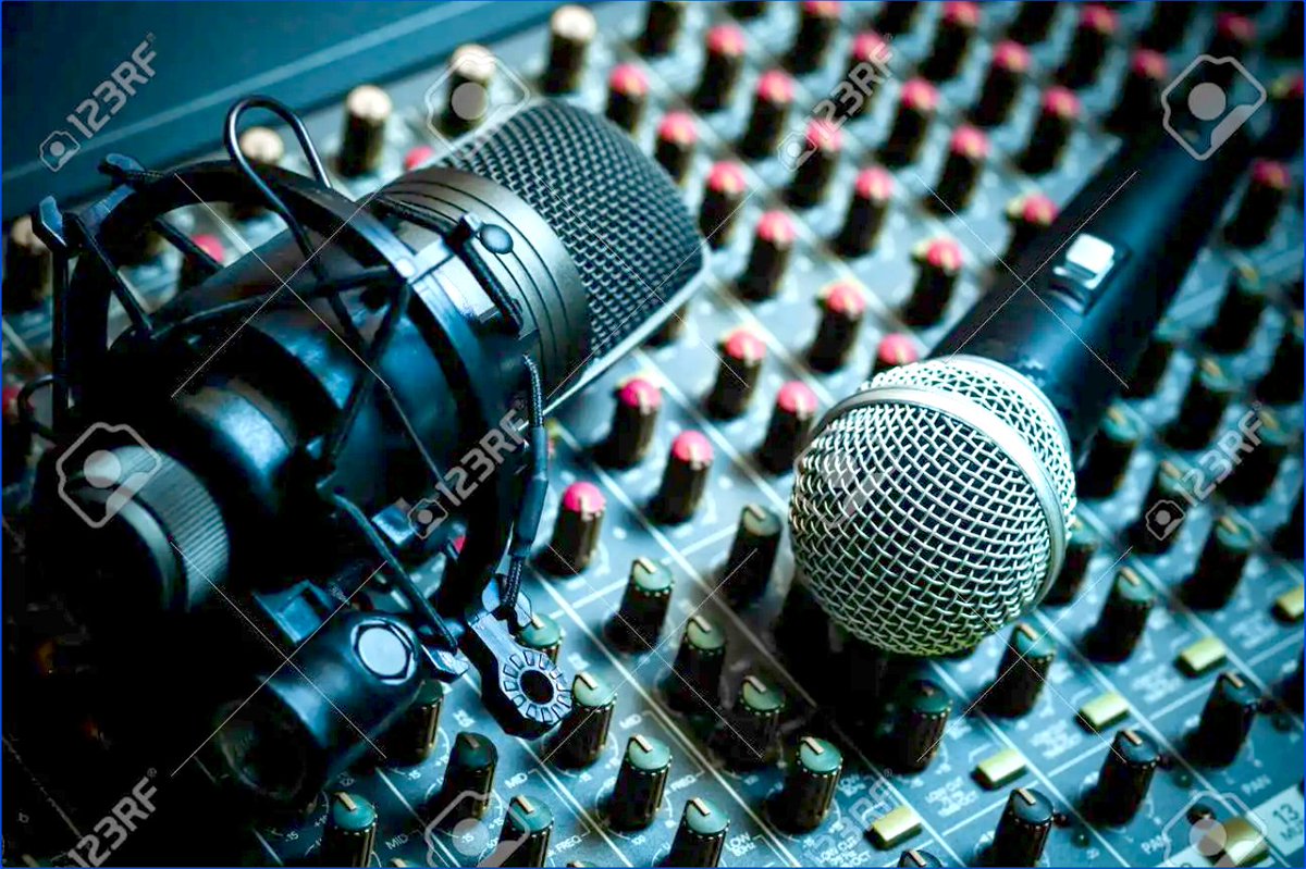 micswap's tweet image. #Podcasters! Too many of you are using condenser microphones. You&apos;re getting too much room noise. Use a dynamic mic. You&apos;ll get a much cleaner sound. #podcasttips #recordingtips
