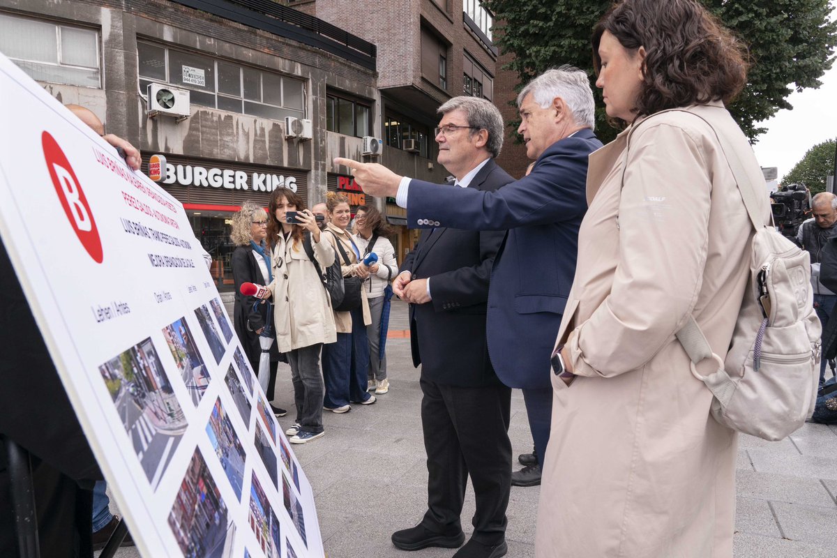 🚧 LUIS BRIÑAS KALEAREN OBRAK AMAITUTA

Juan Mari Aburto Bilboko alkateak –Asier Abaunza eta Kepa Odriozola Zinegotziekin– Basurtu auzoa bisitatu dabe gaur goizean, Luis Briñas kalea berrurbanizatzeko obren emaitzak ikusteko, udan, duela aste gutxi, amaitu direnak.