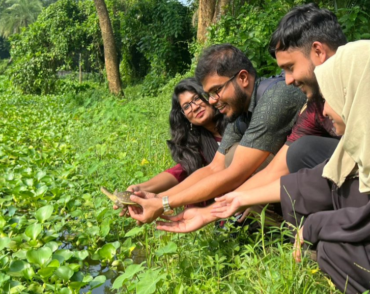 ShamsGalib's tweet photo. Meet Siri-a Lissemys punctata turtle rescued from illegal wildlife trade in Bangladesh by us. Once abundant, these vulnerable turtles are now rare due to overexploitation. After a safe rescue, Siri was released back into the wild #SaveChelonians #SaveWildlife https://t.co/fOyJN1UfTg