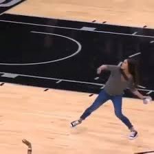 kiiLkenny's tweet image. 4th &amp;amp; goal from 10 yard line

Russell Wilson: